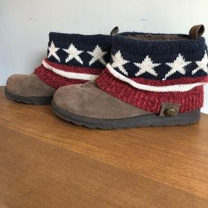 Muk luks Stars and Stripes booties